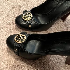 Tory Burch Calista 100mm black and gold block heels - EUC